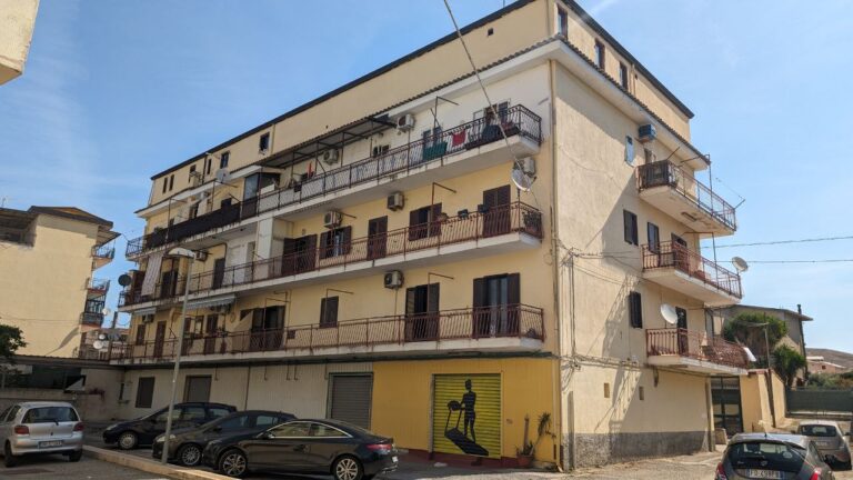 Via Nazioni Unite 29 (da ristrutturare)